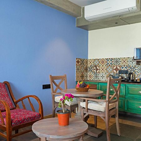 Bougainvilla Apartment 수라트 외부 사진