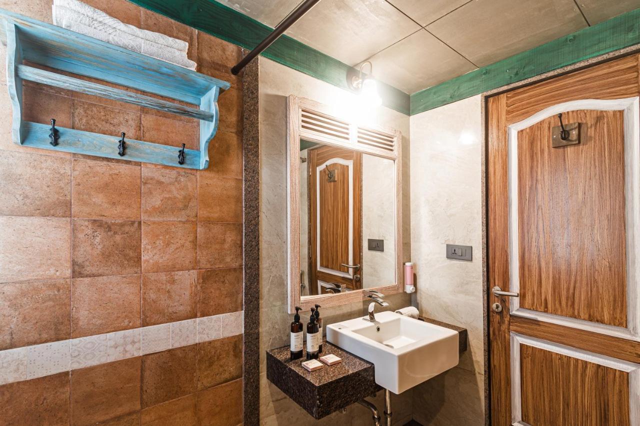 Bougainvilla Apartment 수라트 외부 사진