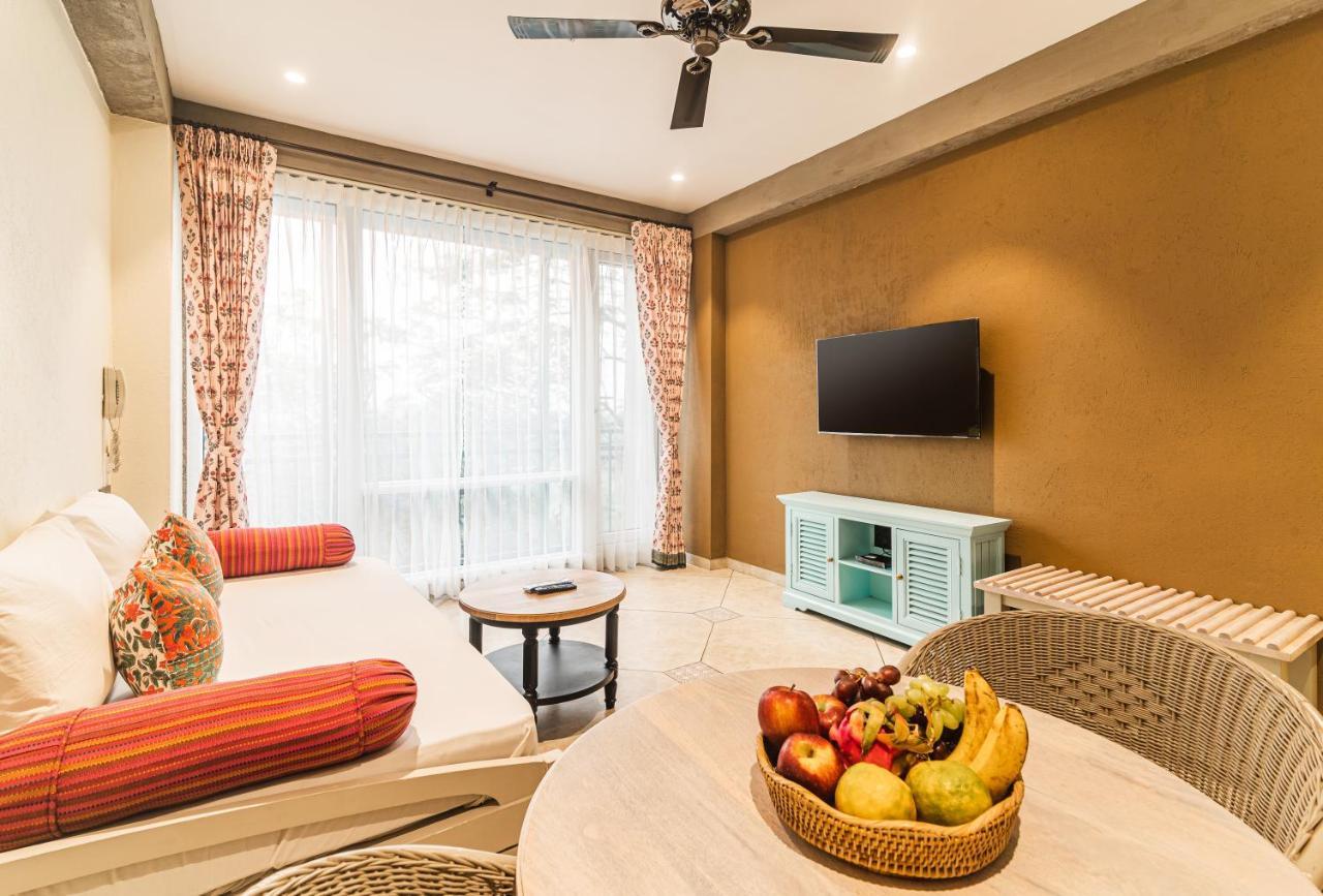 Bougainvilla Apartment 수라트 외부 사진