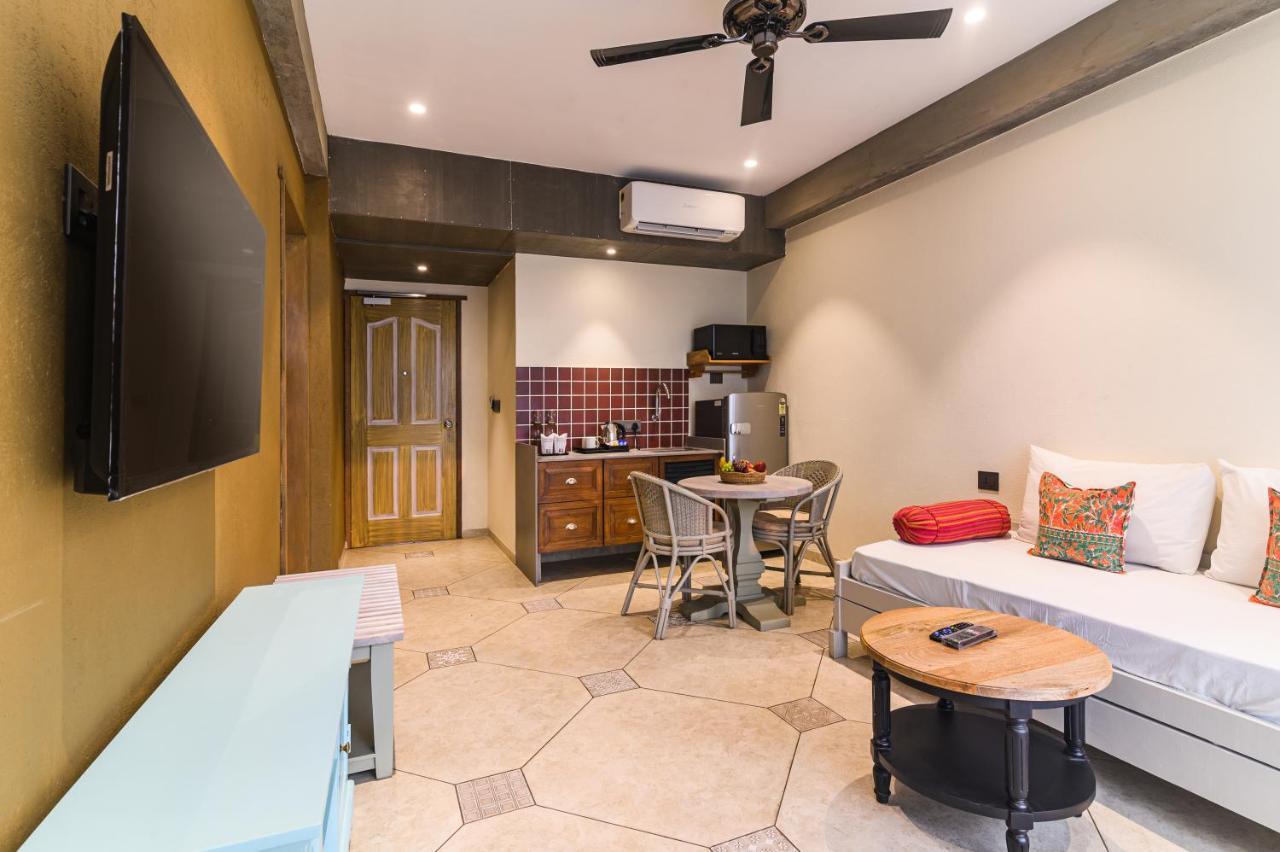 Bougainvilla Apartment 수라트 외부 사진