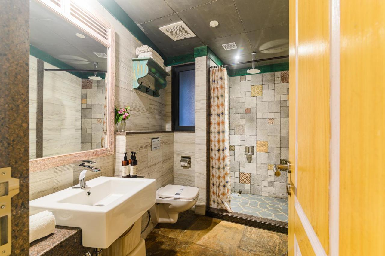 Bougainvilla Apartment 수라트 외부 사진