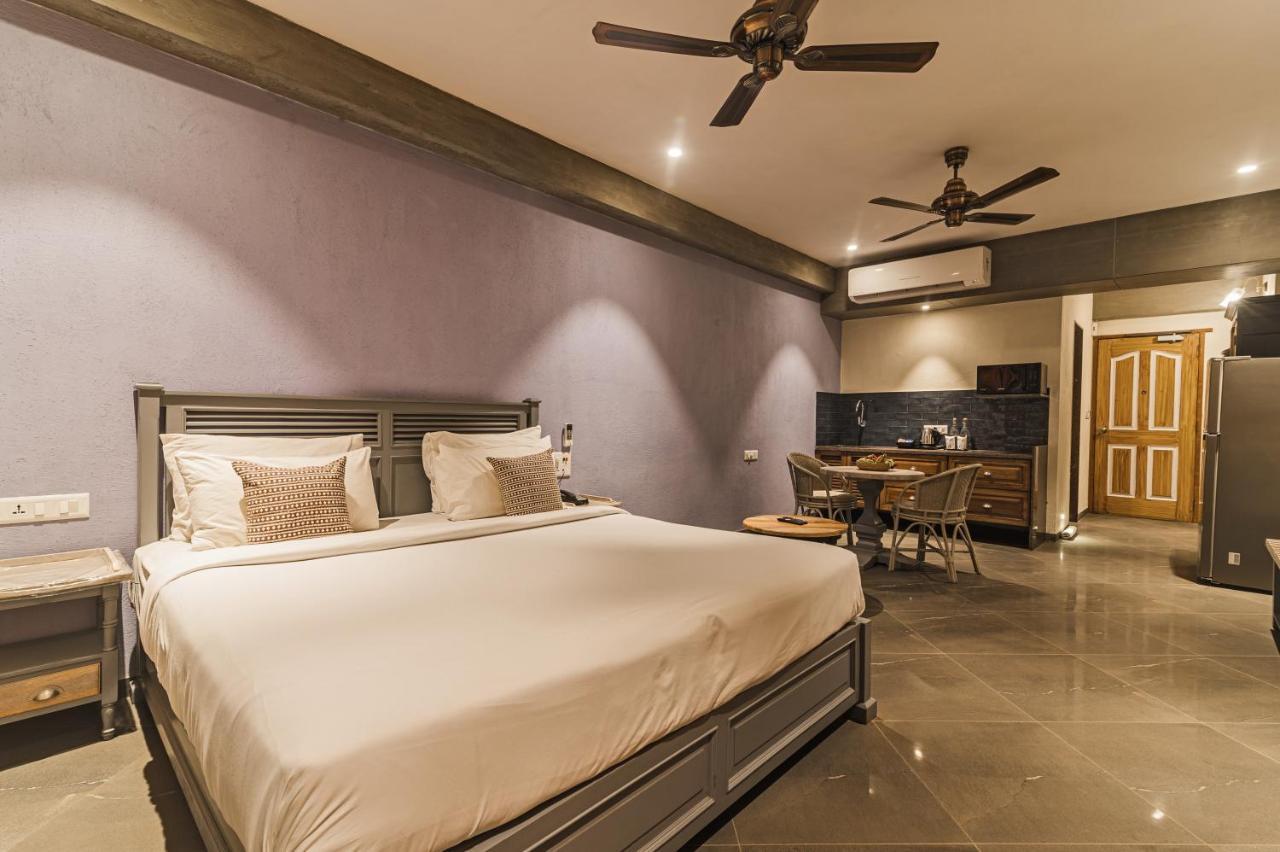 Bougainvilla Apartment 수라트 외부 사진