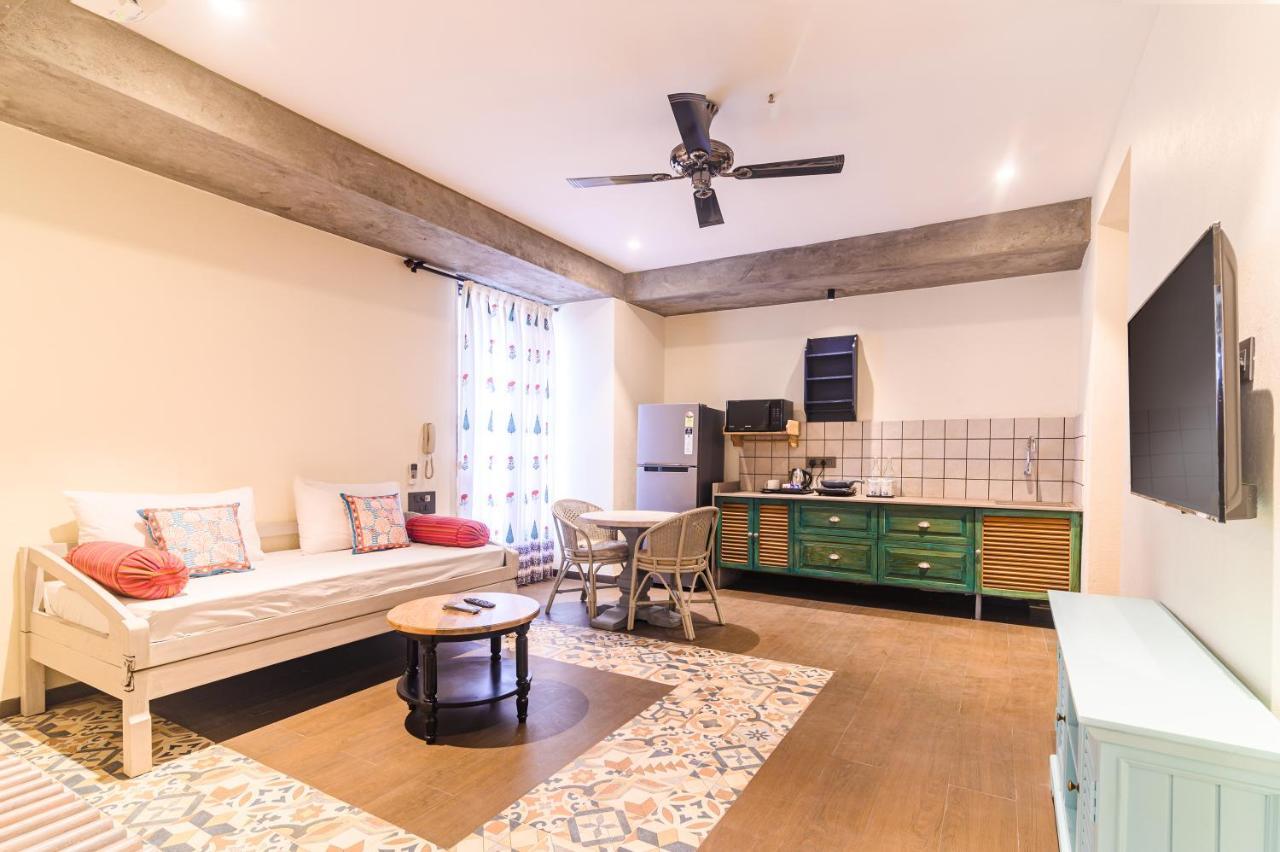 Bougainvilla Apartment 수라트 외부 사진