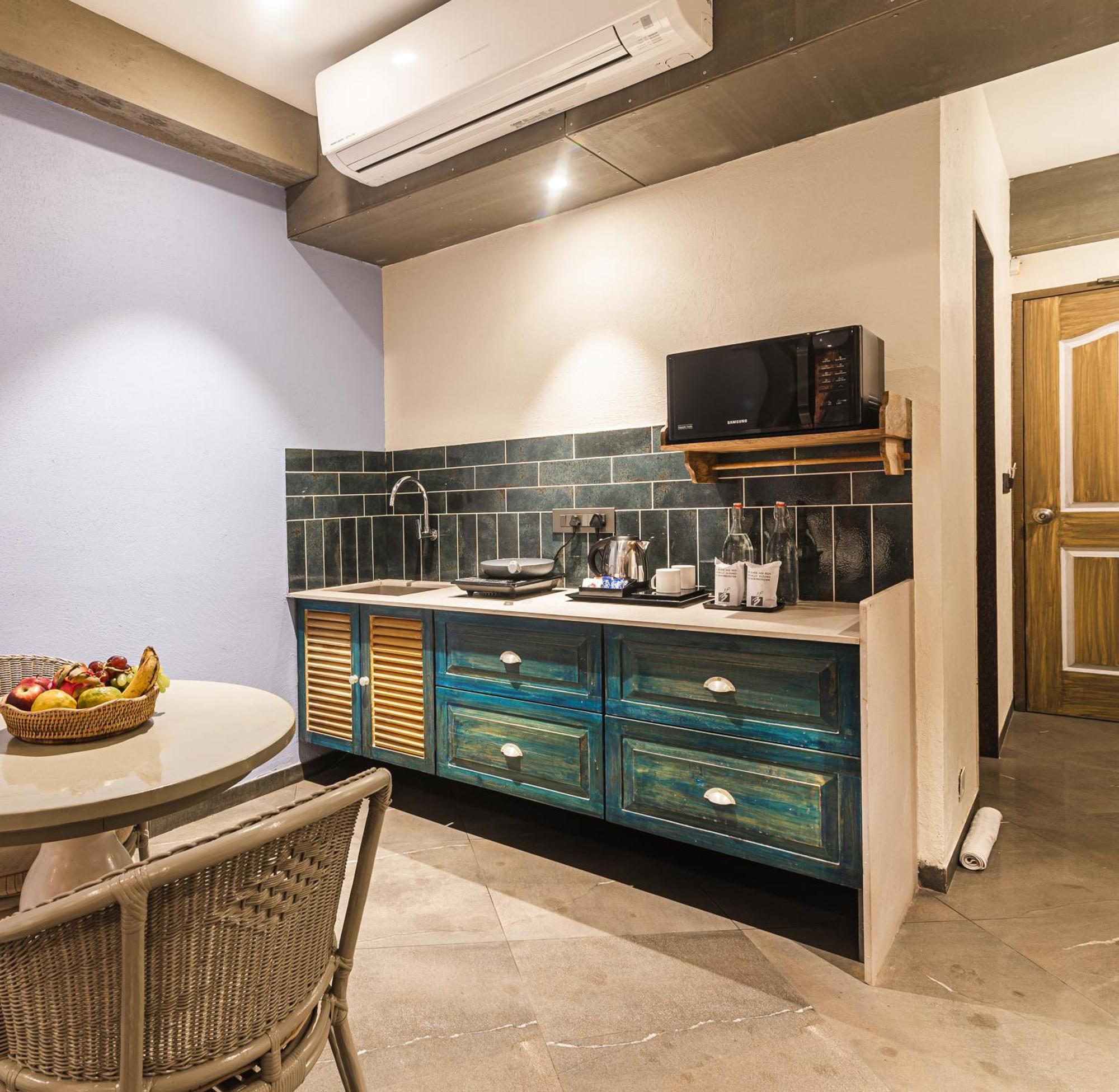 Bougainvilla Apartment 수라트 외부 사진
