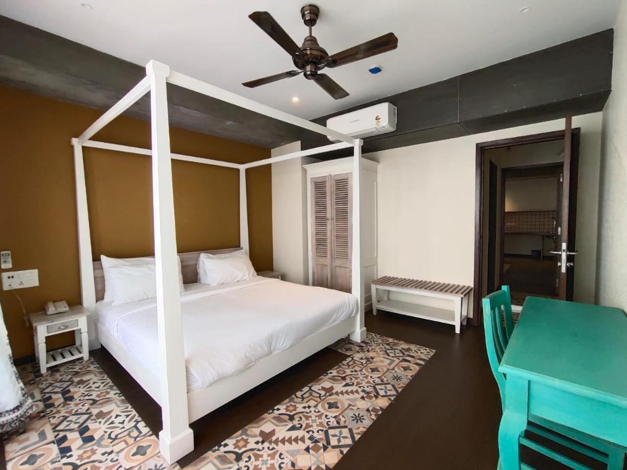 Bougainvilla Apartment 수라트 외부 사진