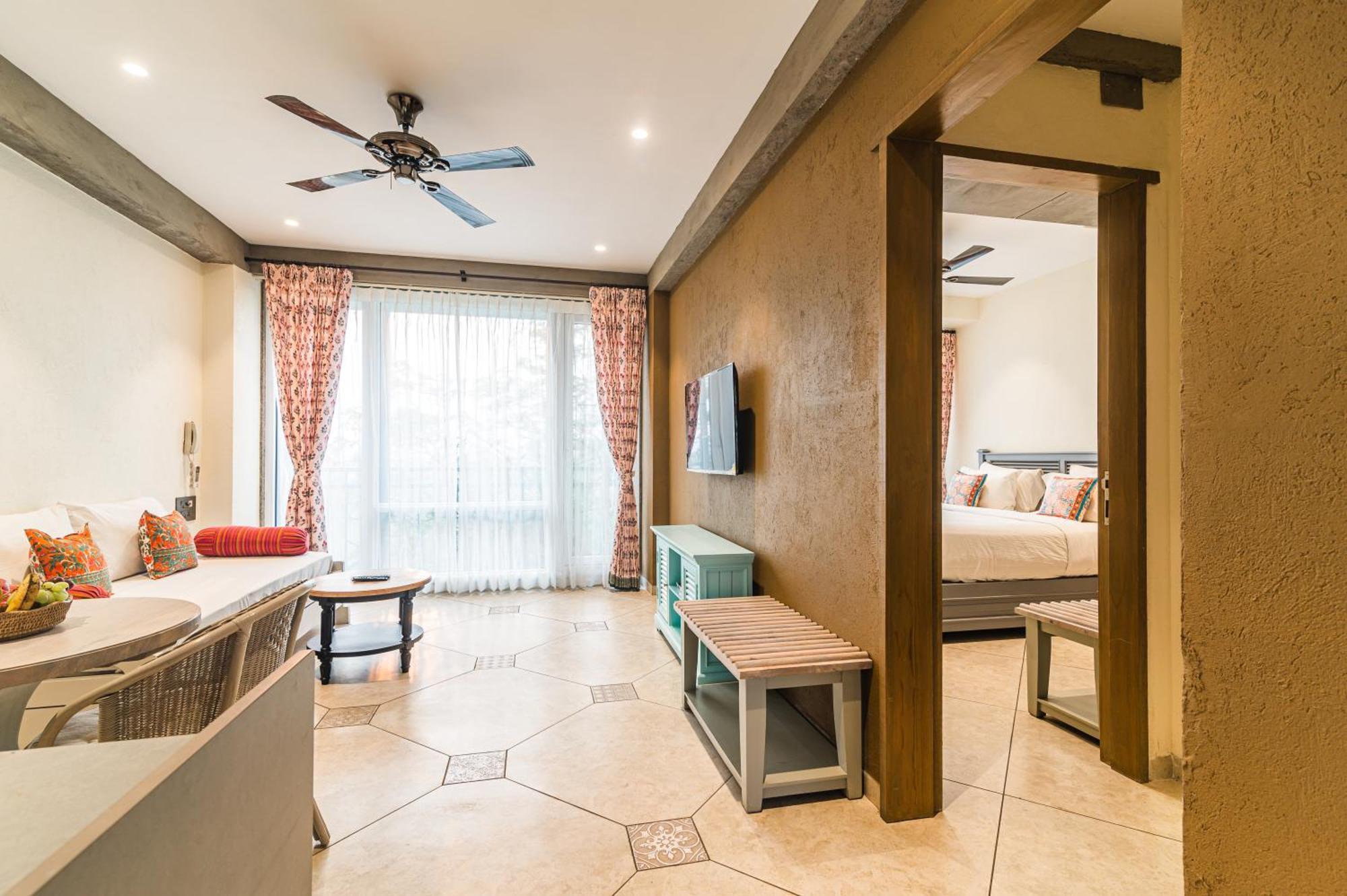 Bougainvilla Apartment 수라트 외부 사진